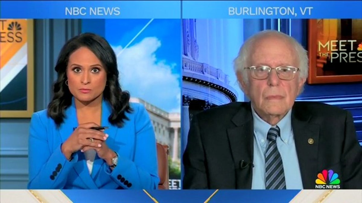 Bernie Sanders y Kristen Welker en la NBC