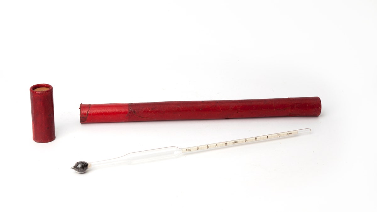 Mercury thermometer