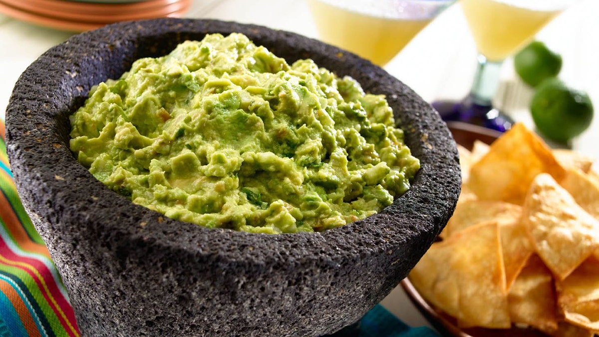 Un cuenco de guacamole.