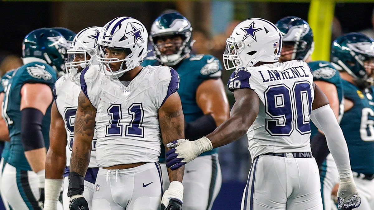 Micah Parsons and Demarcus Lawrence against the Hawks