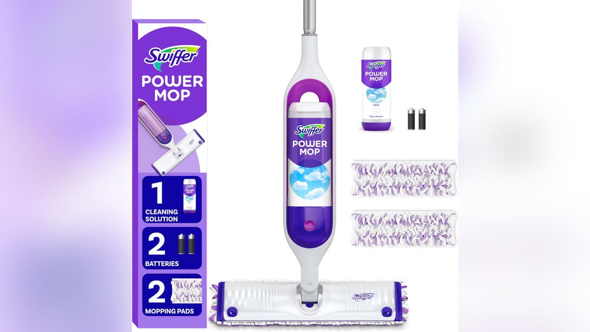 Alat pel Swiffer ini memudahkan pembersihan.