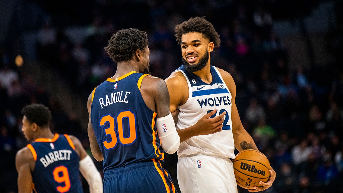 Julius Randle e Karl Towns