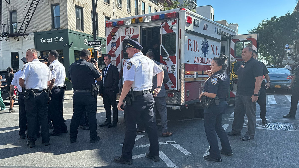 Policía y ambulancias en el lugar de los hechos