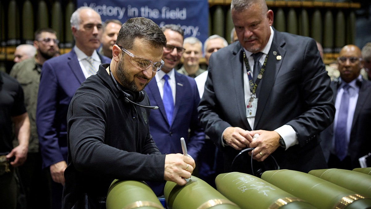 Ukrainian President Volodymyr Zelenskyy visits the Scranton Army Ammunition Plant successful  Scranton, Pa., connected  Sept. 22, 2024.