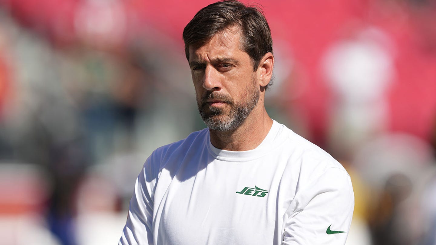 Aaron Rodgers Delivers First Touchdown for New York Jets, Inspires Comeback Effort