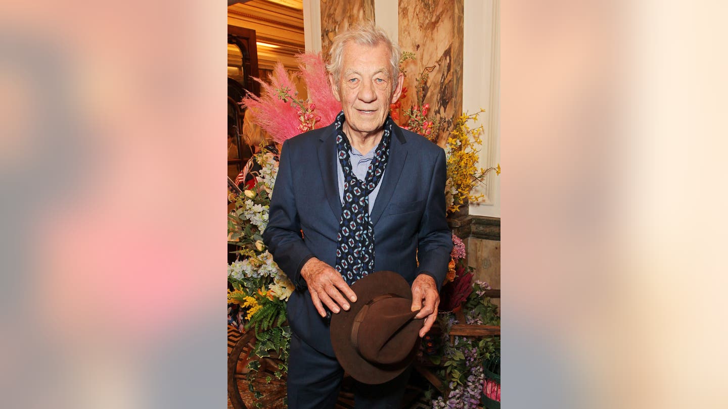 Sir Ian McKellen Criticizes Royal Family, Calls Queen Elizabeth 