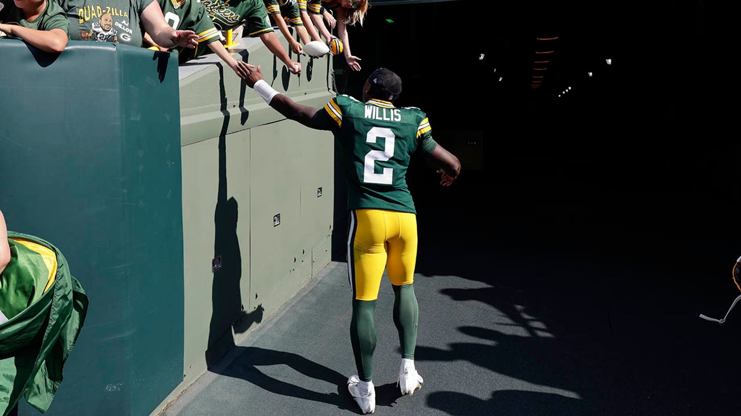 Packers' Quarterback Situation up in the Air After Jordan Love Injury