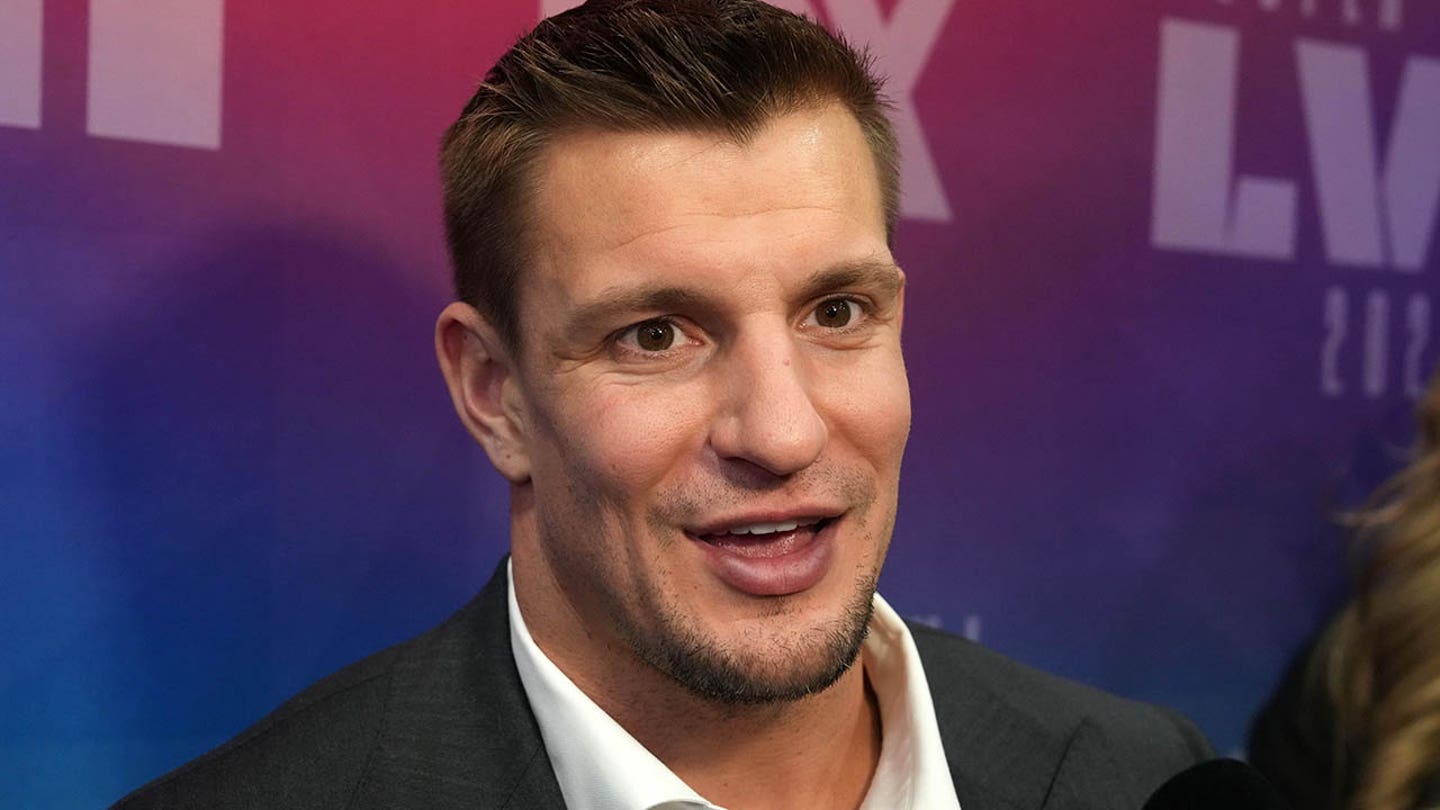 Fox NFL Sunday's Hilarious Prank Leaves Rob Gronkowski in Disbelief