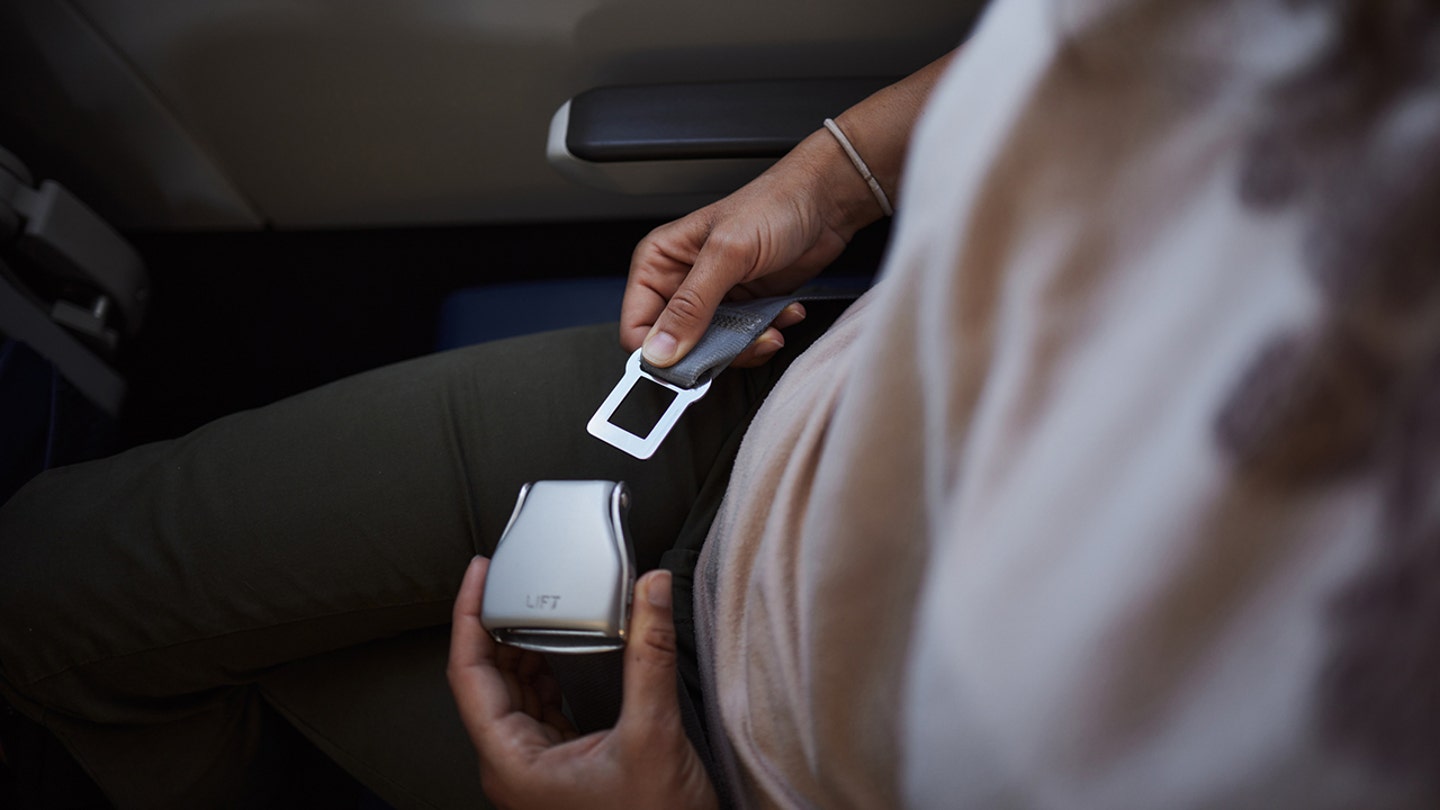 buckle on airplane seat