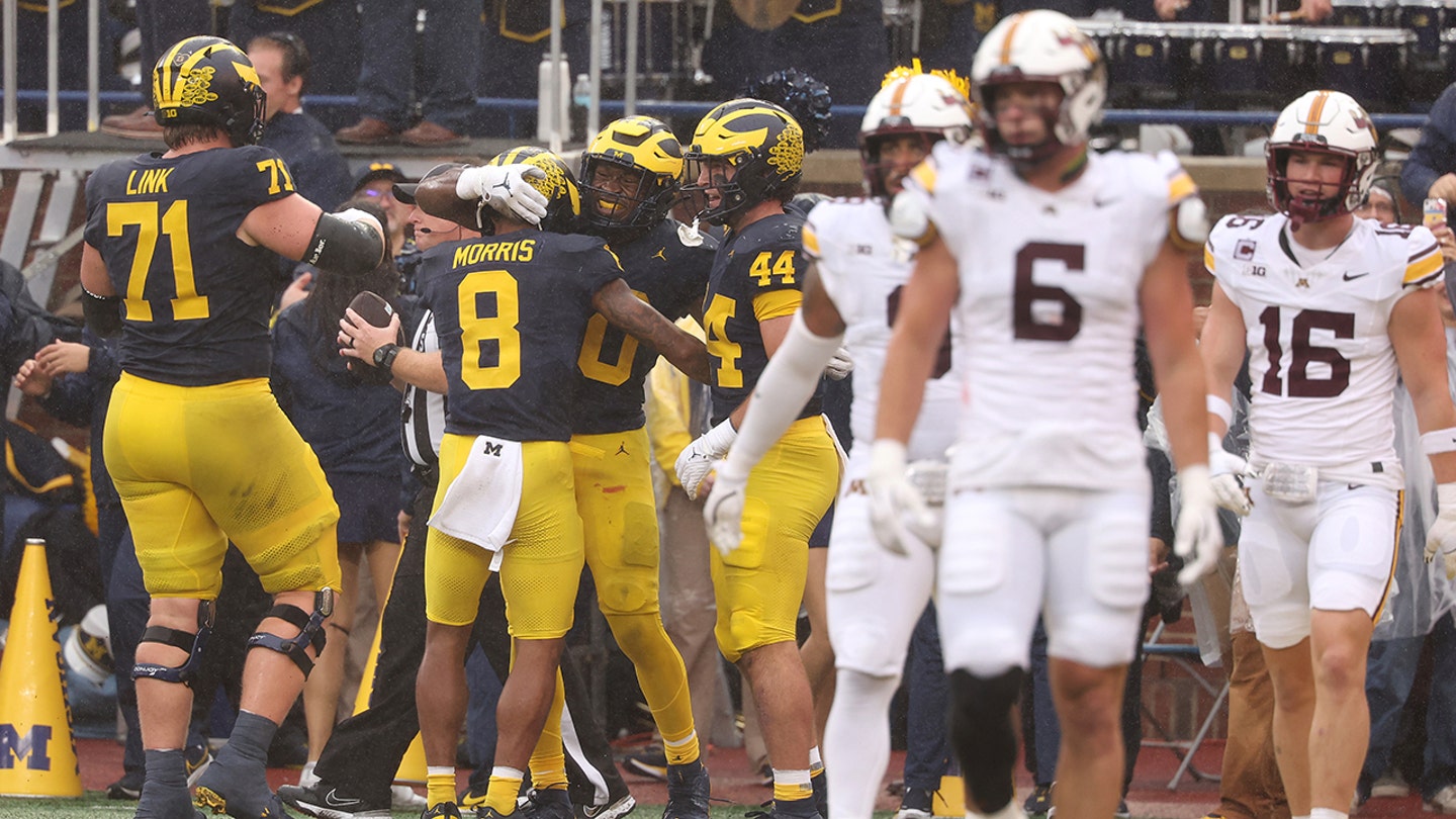 Minnesota Governor and Beto O'Rourke Witness Golden Gophers' Narrow Loss to Michigan