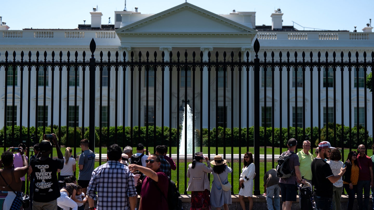 white house tourists