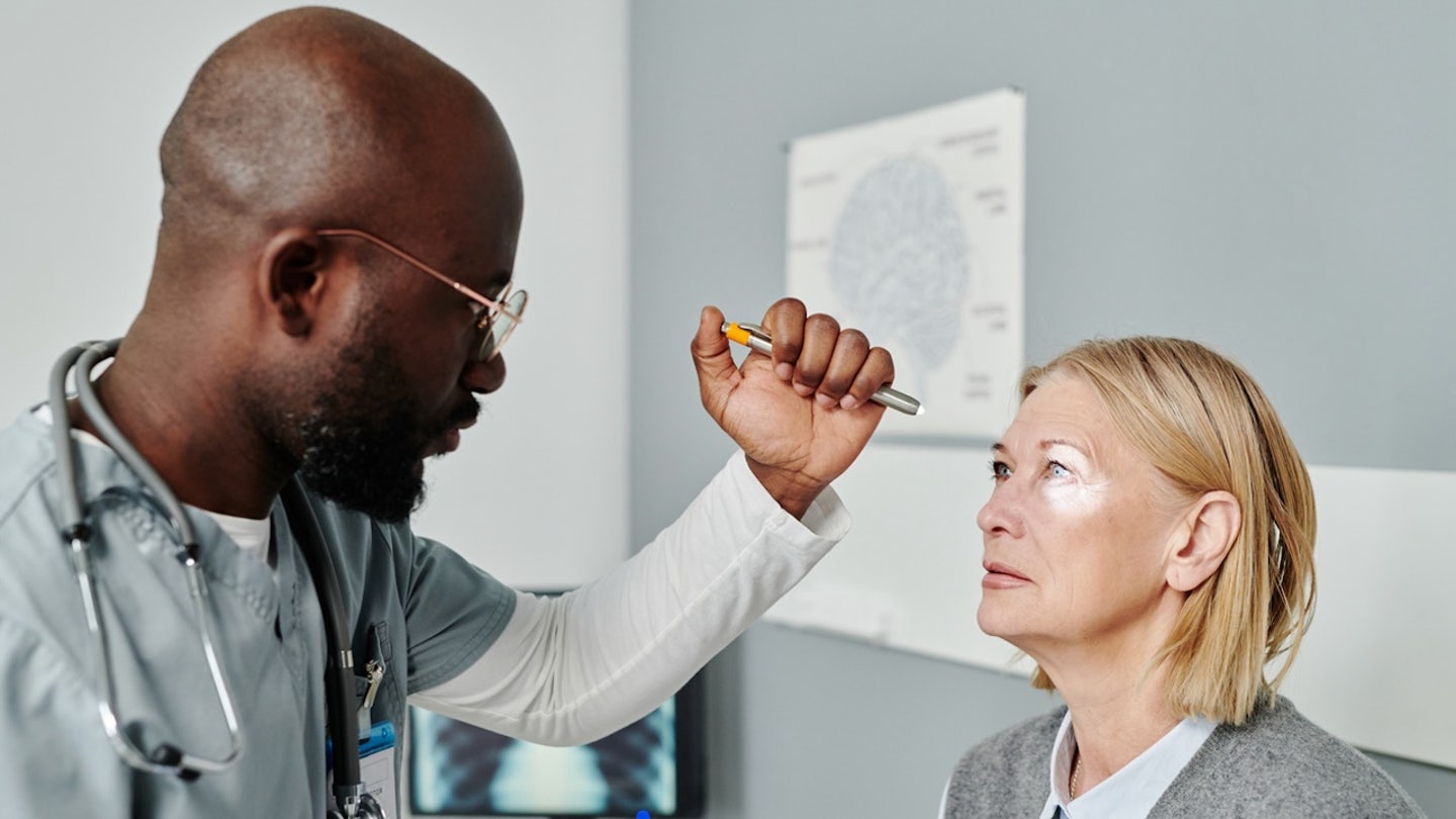 woman eye doctor