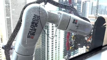 Robots replace human window washers on skyscrapers - Fox News