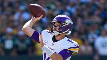 Vikings outlast Packers' 4th-quarter desperation, defeat division foe to remain undefeated