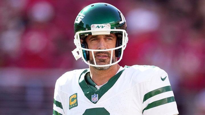 Jets beat Patriots 24-3. Was Aaron Rodgers pushing Robert Saleh something or nothing? | First Things First