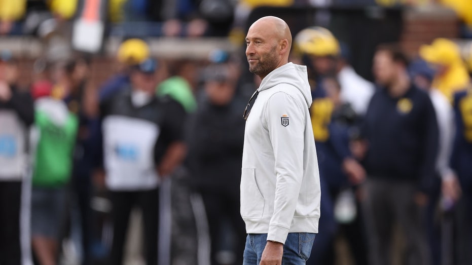 Derek Jeter gave Michigan football team an inexperienced locker-room speech before blowout loss to Texas