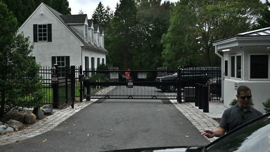 Biden begins private meetings with world leaders at Delaware home ahead of secretive Quad meeting thumbnail