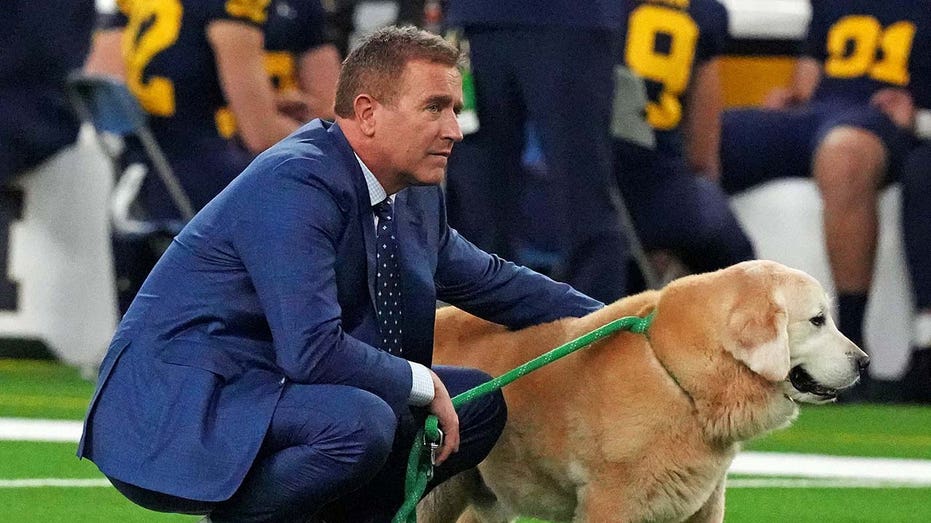 Al Michaels expresses affection for Kirk Herbstreit’s dog Ben amid criticism over canine’s presence in booth