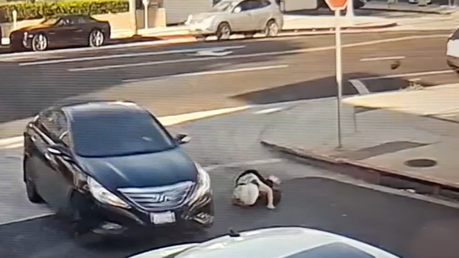 Video captures Los Angeles hit-and-run that 'severely injured' a 63-year-old woman thumbnail