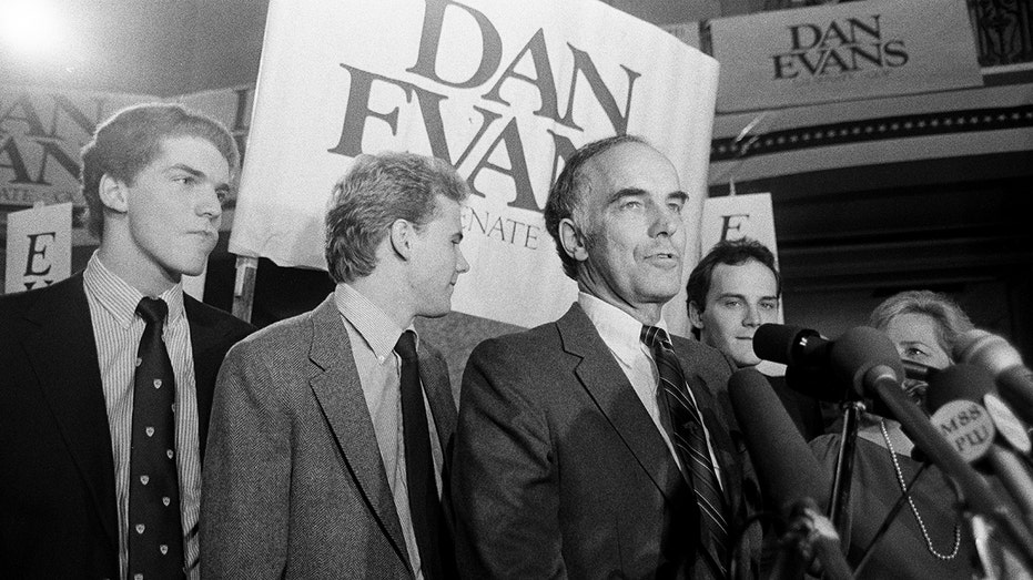 Dan Evans, former Republican Washington state governor, US senator, dies at 98