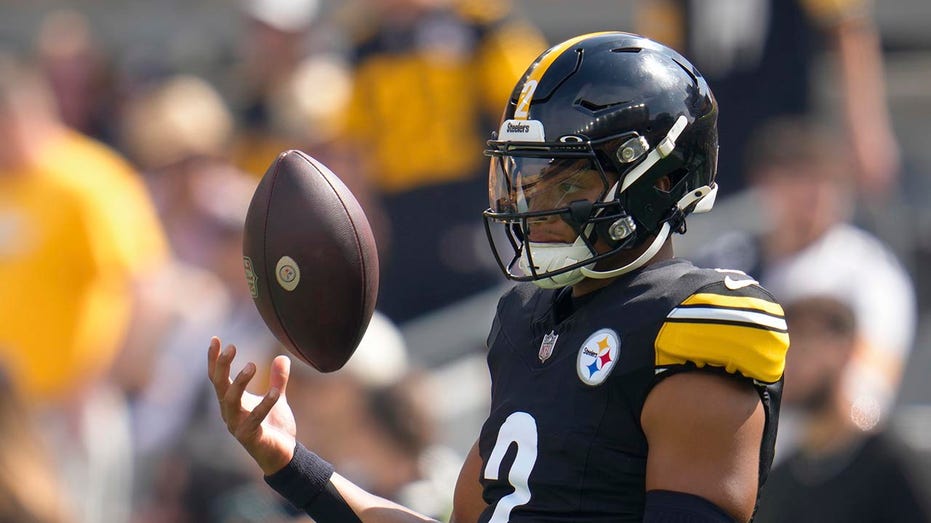 Steelers' Justin Fields reveals which teams expressed interest in acquiring his services this past offseason thumbnail