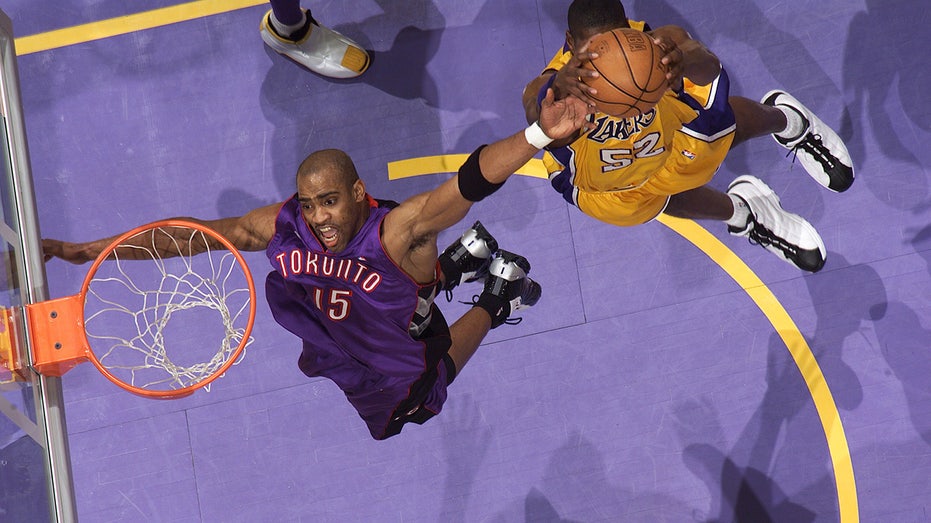 Vince Carter's Jerseys Retired by Nets, Raptors