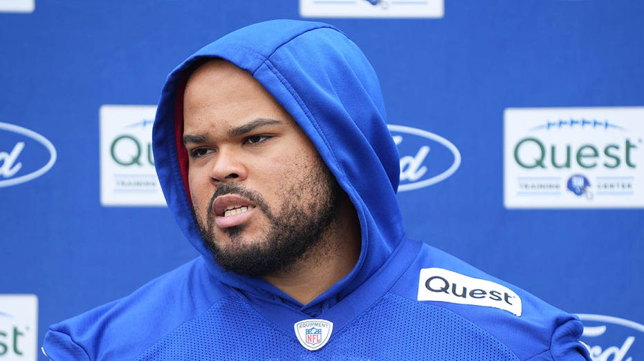 Giants’ lineman Jermaine Eluemunor blasts fans over ‘inhumane’ behavior directed at Daniel Jones