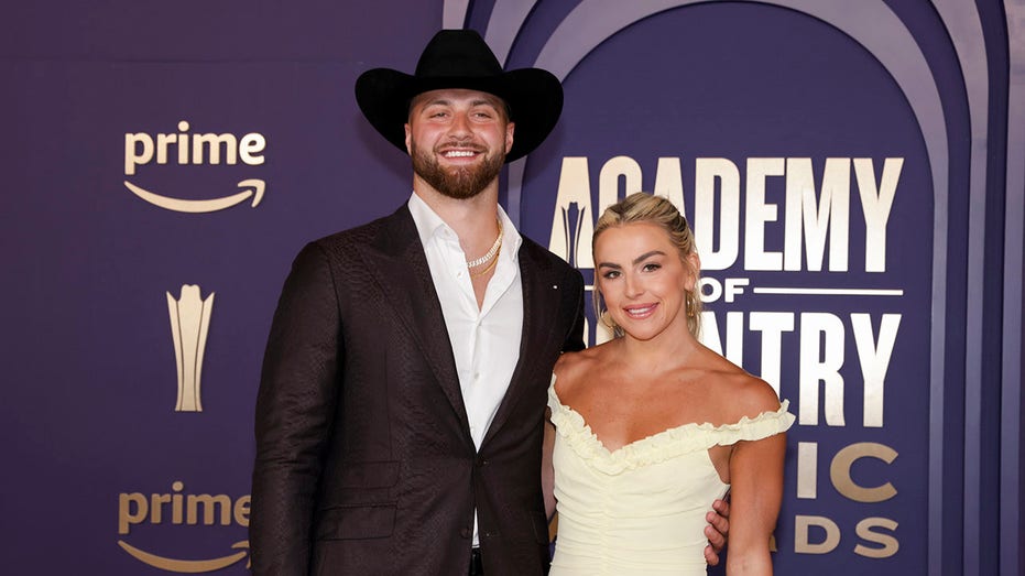 Haley Cavinder celebrates 1 year of dating Cowboys tight end thumbnail