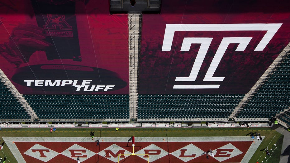 Temple kicker drills 64-yard field goal for second longest in modern FBS history thumbnail