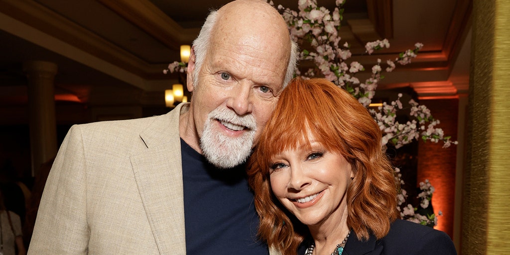 The Voice' coach Reba McEntire calls boyfriend Rex Linn 'a love of my life' | Fox News