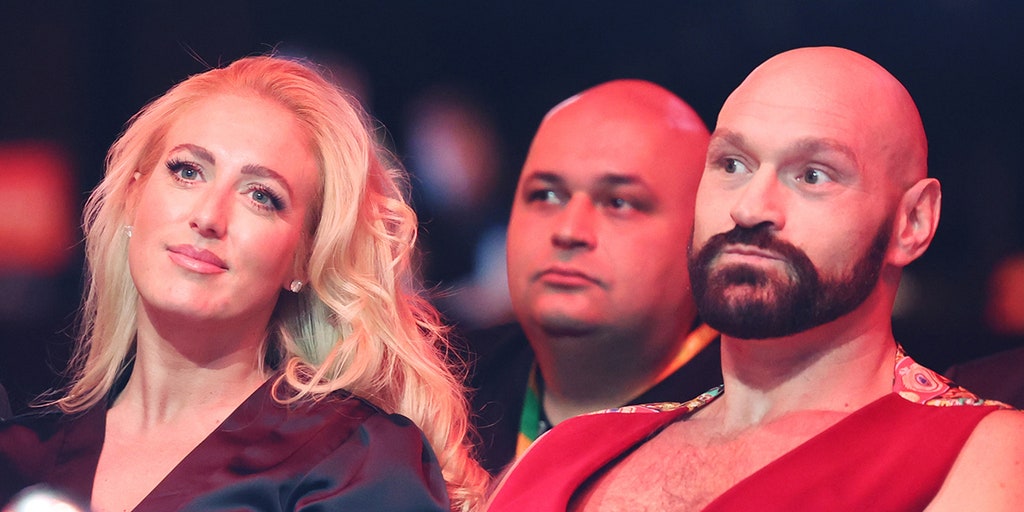 Tyson Fury reveals wife, Paris, had miscarriage on eve of fight with Oleksandr Usyk