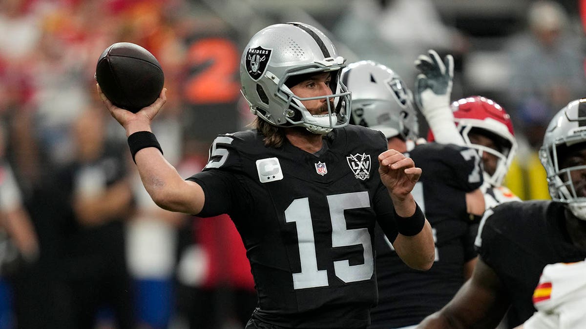 Gardner Minshew II Throwing