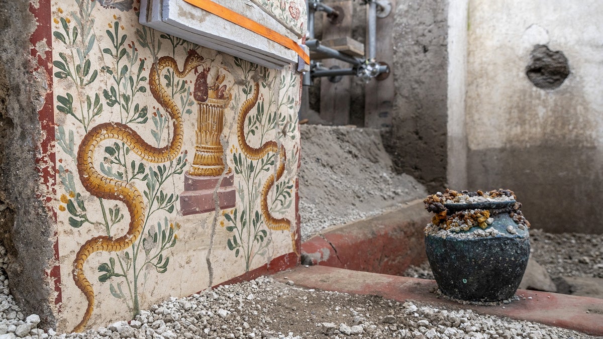 Ancient Pompeii site uncovers tiny house with exquisite frescoes in Italy
