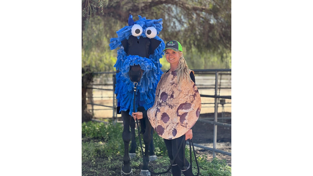 Troy the horse as Cookie Monster