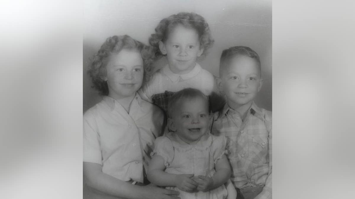 Reba McSentire with her siblings as children