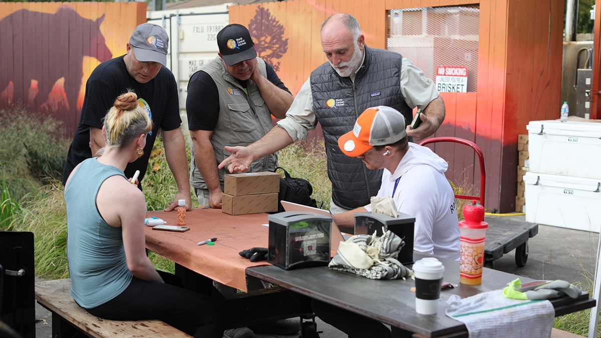 Jose Andres and radical   distributing meals.