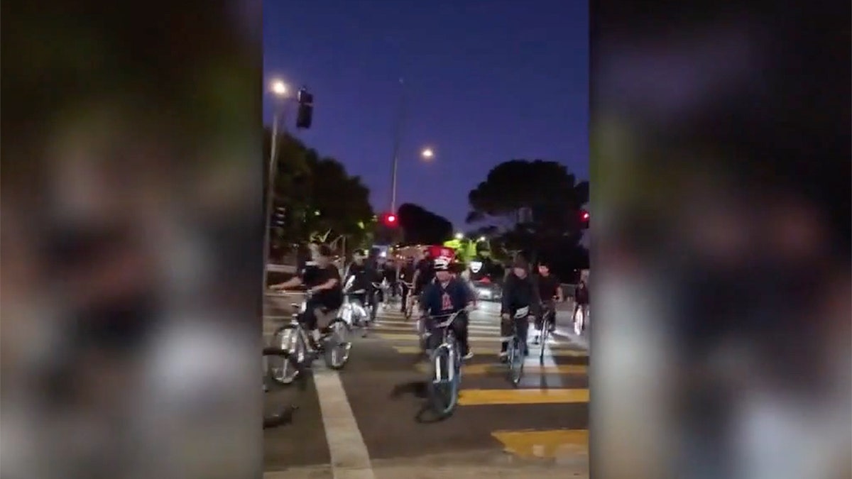 Teens on bikes during robberies in LA