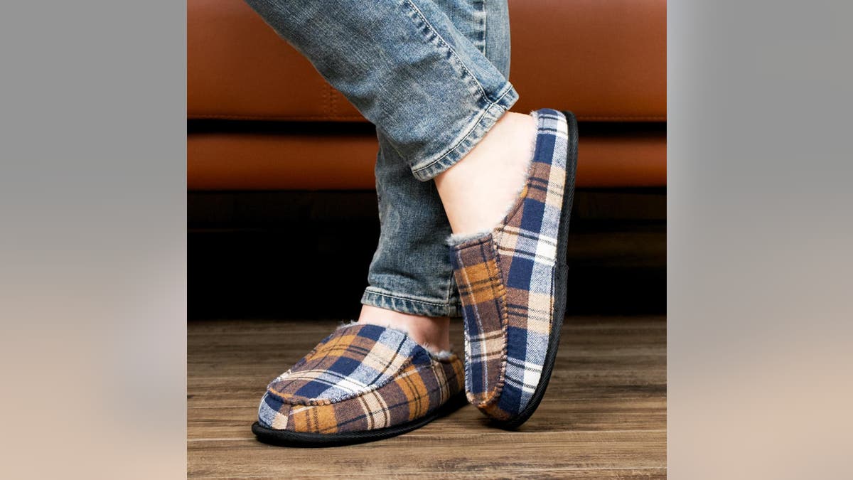 Las zapatillas son un regalo cómodo y relajante. 