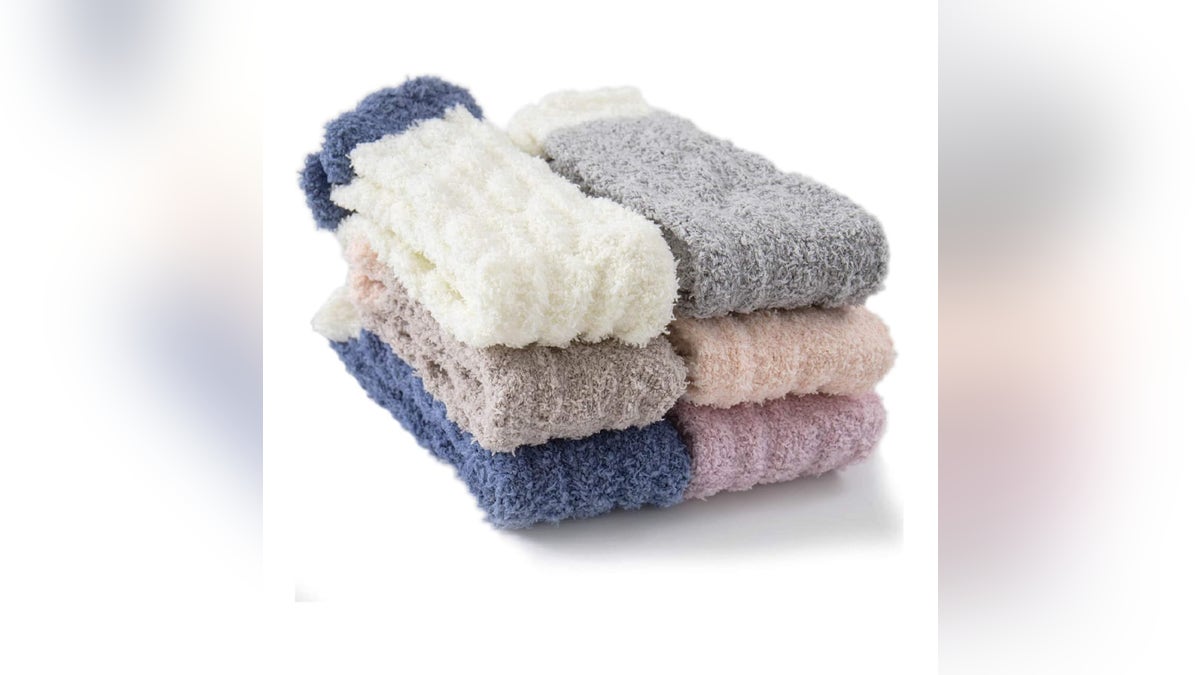 Los calcetines peludos le encantarán a cualquiera. 