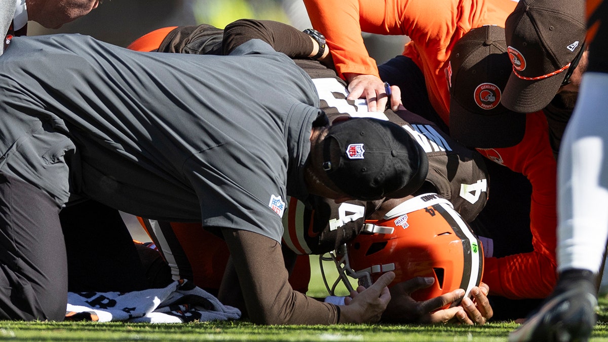 Deshaun Watson down the field