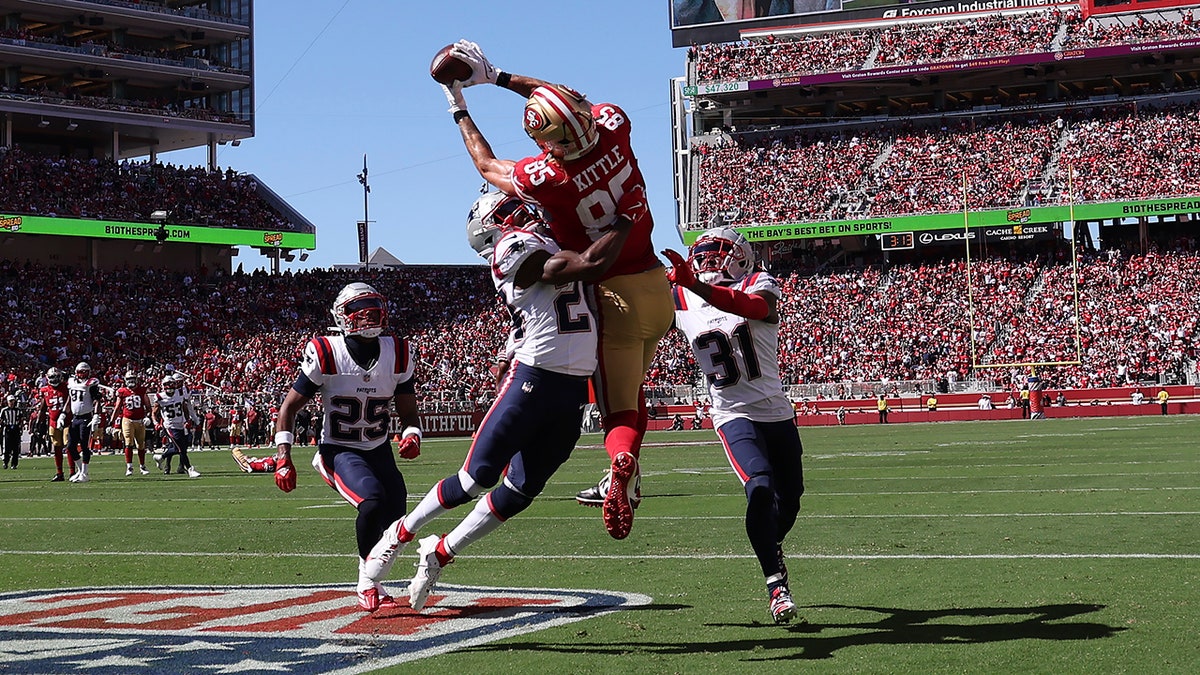 George Kittle catches touchdown