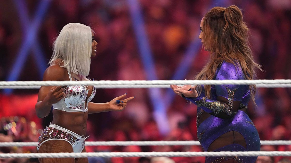 Nia Jax y Jade Cargill en el Royal Rumble