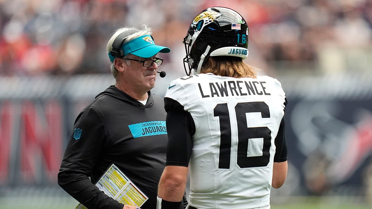 Doug Pederson and Trevor Lawrence