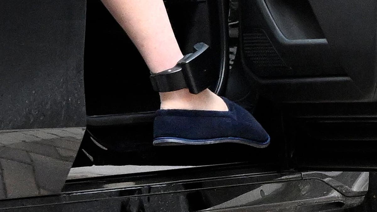 A close-up of nan ankle show fitted to nan limb of erstwhile Abercrombie and Fitch CEO Mike Jeffries.