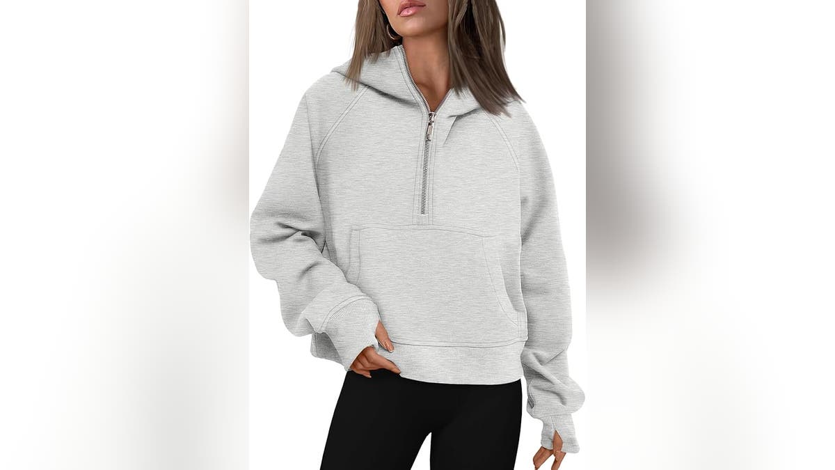 This half-zip sweatshirts is very popular.