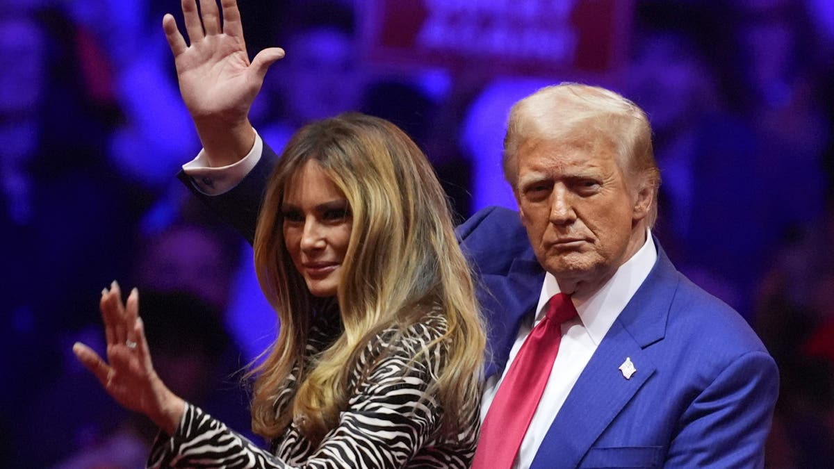 Trump and Melania wave to the MSG crowd