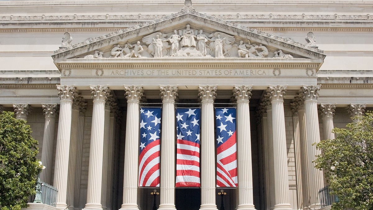 United States National Archives