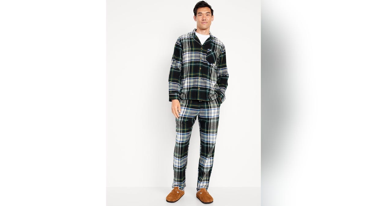 Flannel pajamas help you unwind and stay warm.?