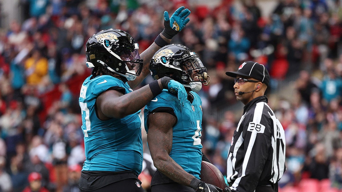 Jaguars Come Back From Double-digit Deficit Over Patriots Thanks To ...