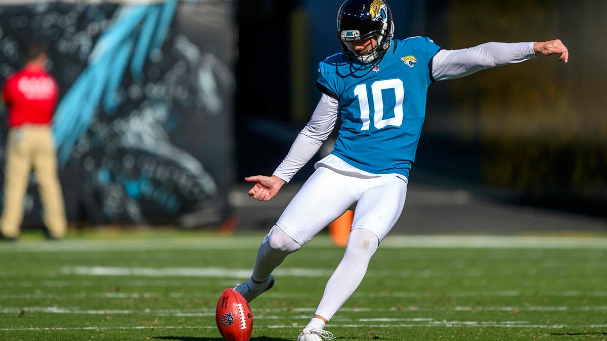 Brandon McManus contra los Panthers